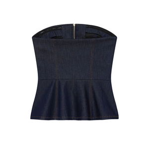 Top bustier en denim bleu foncé avec ourlet à basque et coutures contrastées
