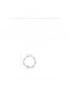 Detail view of pearl flower bracelet with 15.4g weight and 25.5cm length dimensions