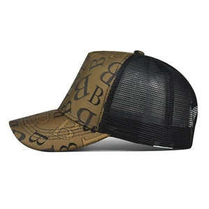 Houndstooth pattern baseball cap with B letter monogram and breathable black mesh
