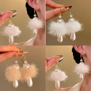 Elegant Faux Artificial Pearl Fur Ball Drop Earrings With 925 Sterling Silver Earring Post Retro C-Shape Rhinestone Winter Jewelry For Women