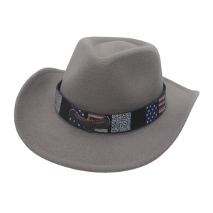 Grauer Western-Cowboyhut aus Filz mit US-Flaggenband und Adler-Emblem auf weißem Grund