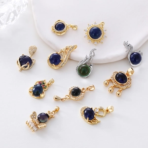 Golden temperature sensing stone pendant necklaces set with vintage elegant animal designs