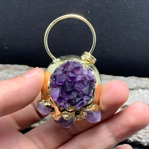 Natürlicher Amethyst-Anhänger in Katzenpfotenform mit 14K Vergoldung, Edelstein-Schmuck