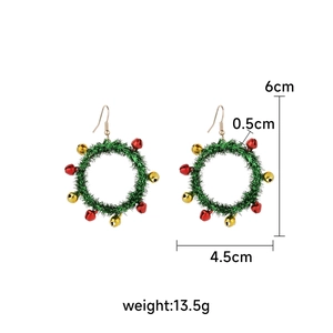 Detailed view of Christmas wreath earrings with dimensions and weight specifications