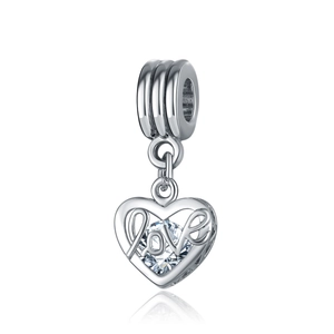 Pendentif cœur argenté avec mot love et oxyde de zirconium pour bracelet artisanal