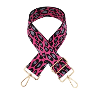 Tracolla regolabile leopardata rosa larga 5cm con ganci e fibbie in metallo dorato