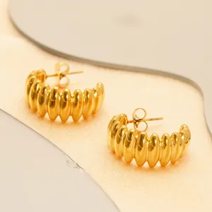 Vintage 18K gold plated titanium steel C-shaped ribbed croissant hoop earrings for women