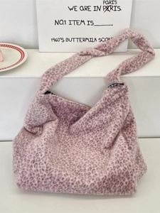 Pink leopard print plush tote bag with soft faux fur texture and large capacity