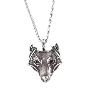 Gothic wolf head pendant necklace in retro stainless steel with classic O-chain link