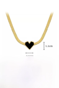 Detail of titanium steel heart pendant necklace with dimensions and materials