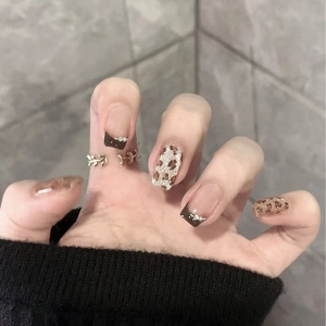 Unghie Finte Press On Stampa Leopardata French Tip Plastica ABS Perla Artificial Strass Occhio Di Gatto Marrone Maillard Quadrato Ovale