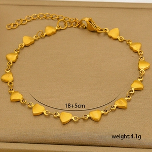 Detail of 18K gold plated heart link bracelet with 18+5cm size and 4.1g weight marks