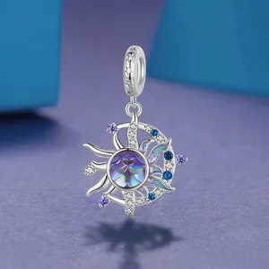 S925 Silber Anhänger Sonne und Mond mit lila Schuppen und Zirkonia Besatz für Armband