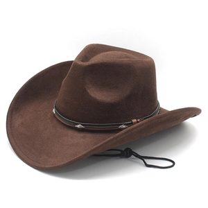Chapeau de cowboy marron foncé avec bandeau en cuir à rivets et mentonnière réglable