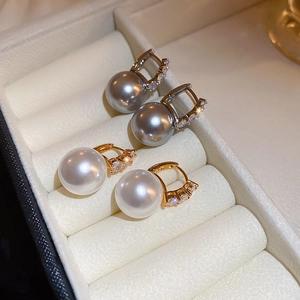 French vintage pearl and zircon geometric hoop earrings in gold and silver plating