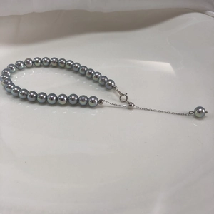 Elegant Aurora grey pearl bracelet with s925 silver clasp and adjustable chain