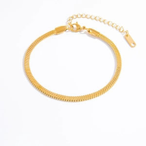 Detailed close-up of 18k gold plated snake chain bracelet with adjustable lobster clasp