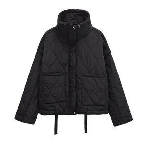 Black wavy quilted stand-collar jacket for women with drawstring cuffs and loose fit