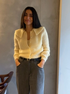 Women Knit Cardigan Lapel Collar Soft Fluffy Mohair Style Short Sweater Single Breasted Artificial Pearl Button Chic Top