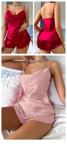 Détail d'un ensemble de pyjama en satin à col en V avec bretelles et short assorti en soie
