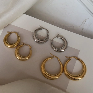 Pendientes de aro minimalistas de plata 925 en acabados dorado y plateado