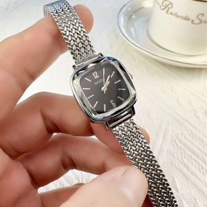 Women Quartz Watch Square Dial Minimalist Fashion Stainless Steel Mesh Band Alloy Case Elegant Ladies Wristwatch