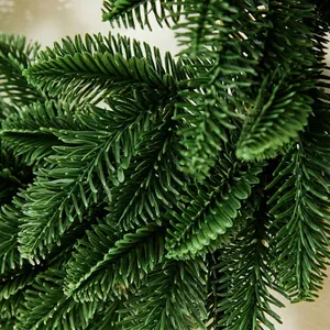 Deep green 40cm PE artificial pine wreath with realistic flocking texture for Christmas