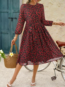 Robe trapèze bohème à fleurs avec manches longues et ceinture à imprimé cerise