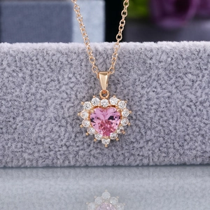 Collana con Pendente a Cuore Rosa Minimalista Gioielli in Rame Strass per Donna Fresco Dolce Tono Oro Catena a Cuore Accessori Quotidiani