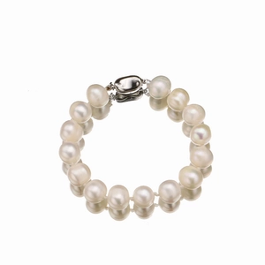 Elegant natural freshwater pearl bracelet with 18k gold plated clasp on white background