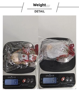 Weight measurement detail of Santa Claus and gnome plush dolls in packaging