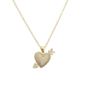Collier avec pendentif cœur doré et oxydes de zirconium sur une chaîne fine