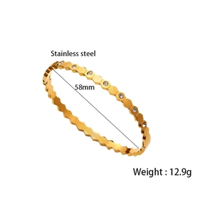 Luxurious gold honeycomb bracelet with diamonds made of 18K gold-plated stainless steel