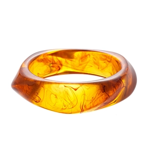 Translucent amber acrylic irregular bangle with retro smoke pattern texture for women