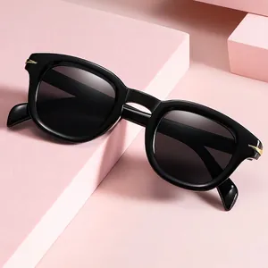 Retro Round Small Frame Sunglasses PC Frame Resin Lens UV400 Protection Vintage Rivet Metal Decoration For Men Women