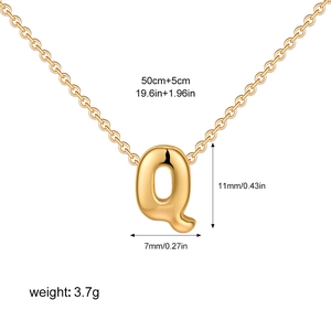 Detailed dimensions of the gold bubble letter Q necklace with chain length and pendant size