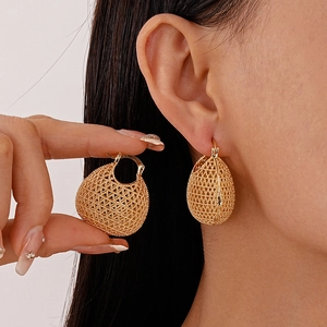 Hoop Earrings For Women Vintage French Hollow Mesh Geometric Woven Gold Plated Copper Jewelry Elegant Fashion