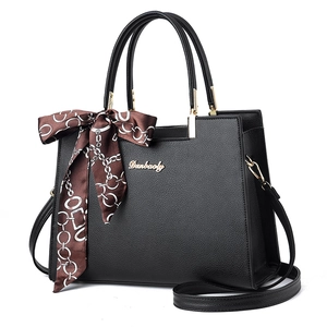 Sac Fourre Tout Élégant En Cuir PU Pour Femmes Avec Écharpe En Satin Grande Capacité Sac À Bandoulière Pour Cadeau Maman Moyen Âge