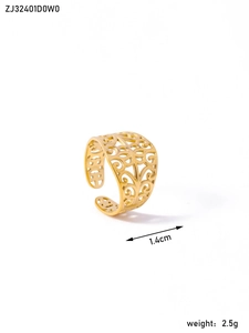 Macro shot of gold mesh open ring with intricate vine-like texture and detailed dimensions