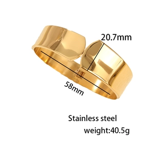 Bracciale rigido largo minimalista in acciaio inossidabile dorato con finitura lucida