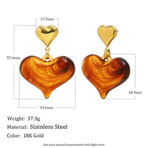 Boucles d'oreilles cœur en acier plaqué or 18K avec pendentif acrylique ambre