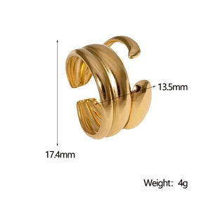 Detailansicht des Gold-Edelstahlrings mit 17,4 mm Höhe und 13,5 mm Breite Abmessungen