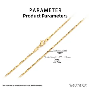 Détail d'une chaîne corde en acier doré 1,5 mm montrant sa longueur de 500 mm et texture