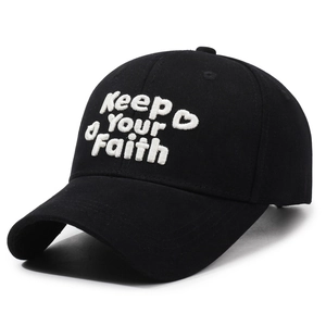 Schwarze Baumwoll-Baseballkappe mit weißem Keep Your Faith Stickerei auf weißem Grund