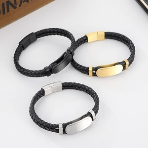 Bracelet tressé homme en cuir avec fermoirs en acier noir, doré et argenté poli