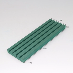 Deep green jewelry display stand with dimensions of 30cm length and 341g weight