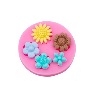 Stampo in silicone rosa con 5 forme floreali realistiche per decorazione di torte