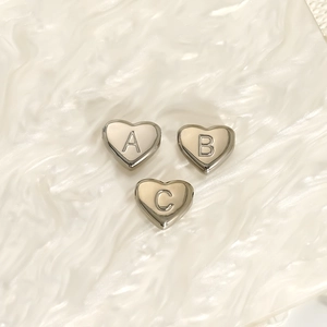 Polished stainless steel heart-shaped A B C alphabet beads for jewelry making