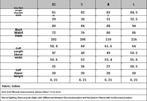Detailed size guide table for floral print dress showing XS to L measurements in centimeters