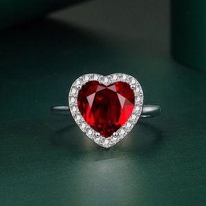 Bague élégante en forme de cœur avec pierre rouge et zircons en acier inoxydable argenté